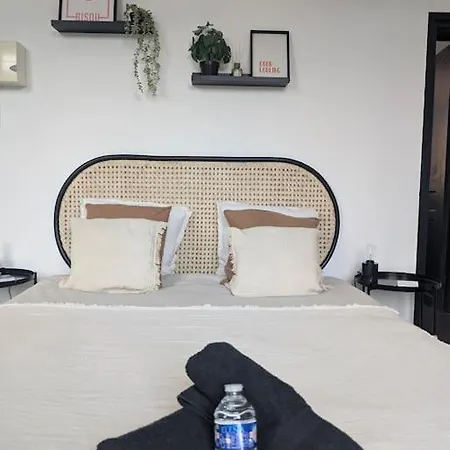 Barbieux, Au Pied Du Metro روبيه