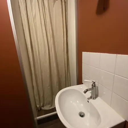 Barbieux, Au Pied Du Metro Apartment