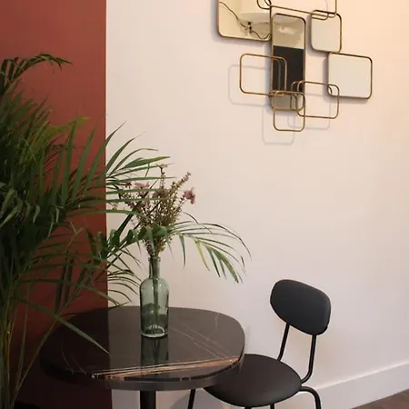 Barbieux, Au Pied Du Metro *